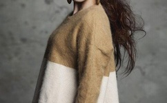 你把腿开大点就不疼了